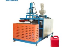 Heating effect and die selection of energy saving blow molding machine supply equipment